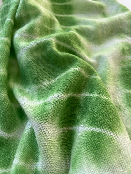 Kaschmirtuch TADESHO Batik - Vibrant Green